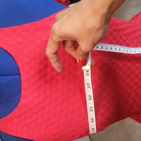 Cute dress can be wear day or night - Picture 6 of 7